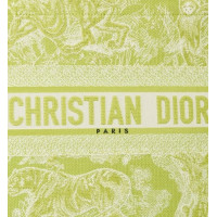 Сумка Dior Book Tote лаймовая с вышивкой